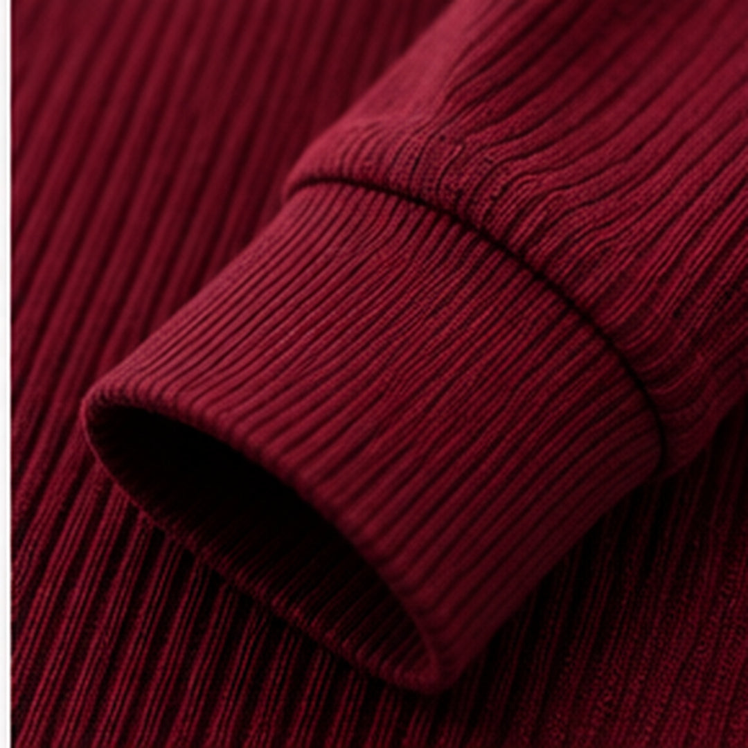 Close-up of the ribbed cuff